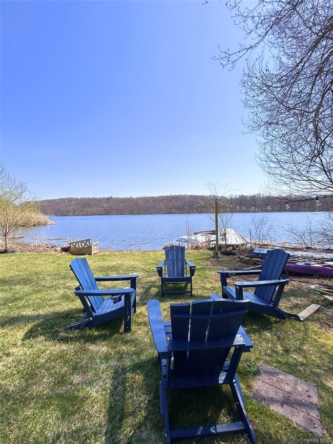 Building Photo - 451 E Main St