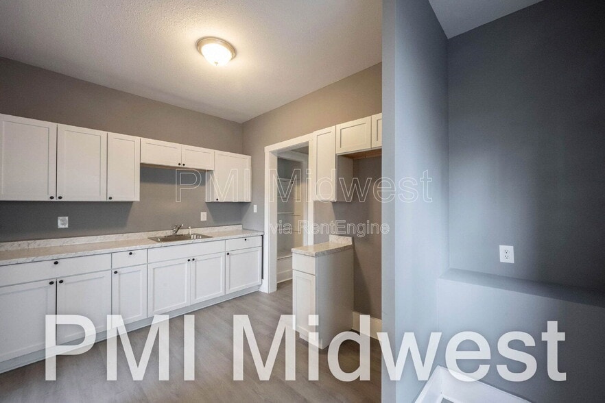 Building Photo - 22 N Euclid Ave