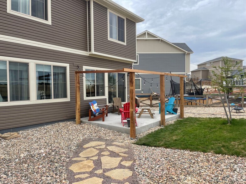 Rear Yard Pergola w Lights - 7238 Fauna Glen Dr