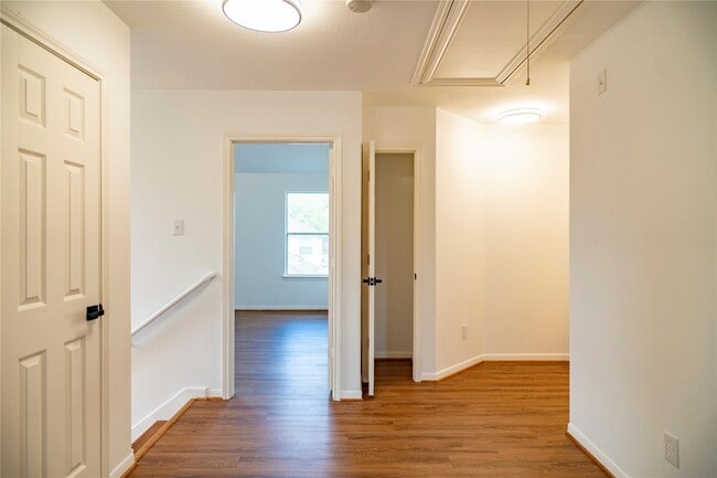 Building Photo - 16327 Woma Ct