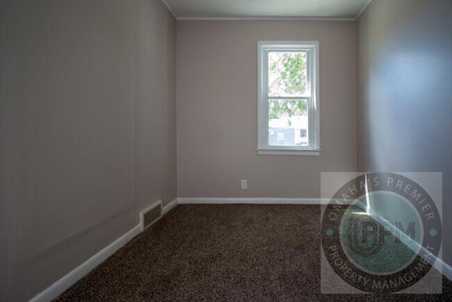 Building Photo - $445.00 off Deposit!!!  Charming 3+ Bedroo...