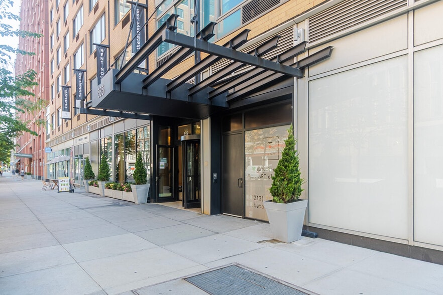 Building Photo - 535 W 23rd St