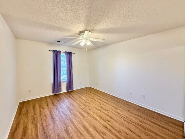 Building Photo - Charming 3BD, 2BA Fuquay-Varina Home with ...