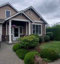 Building Photo - Must see 3 Bedroom 2 Bath Home for Rent, 5...