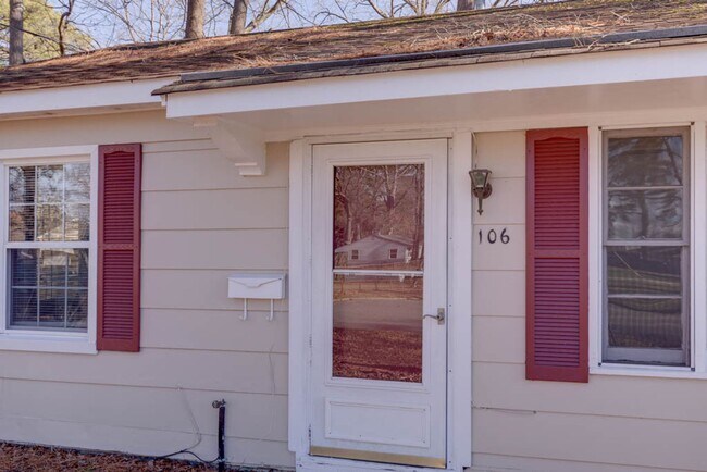 Building Photo - 106 Pine Grove Ave
