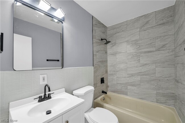 Building Photo - 4684 W 158th St