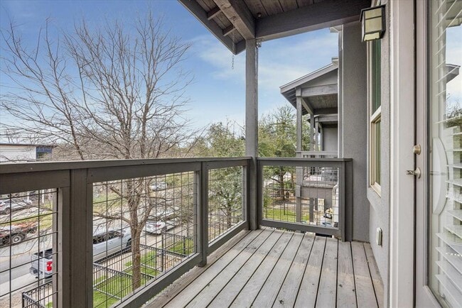 Building Photo - 2520 Bluebonnet Ln