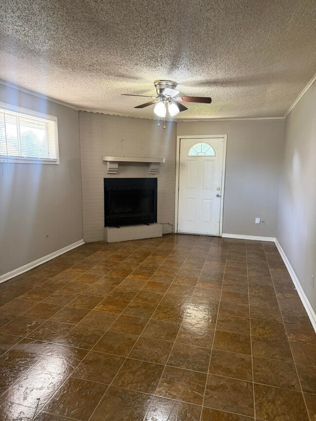 Building Photo - 3610 E Roosevelt-