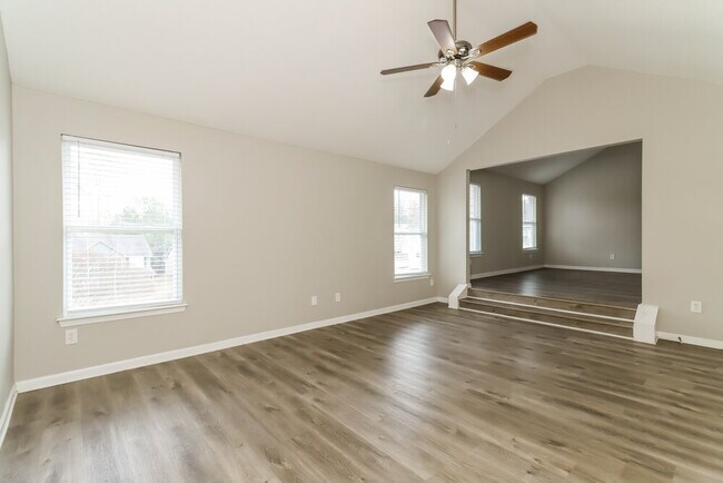 Building Photo - 265 Redding Ridge