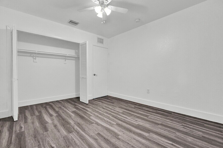 Building Photo - 5751 NW 6th Ave