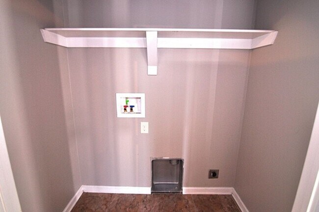 Building Photo - 1462 Cobra Ln