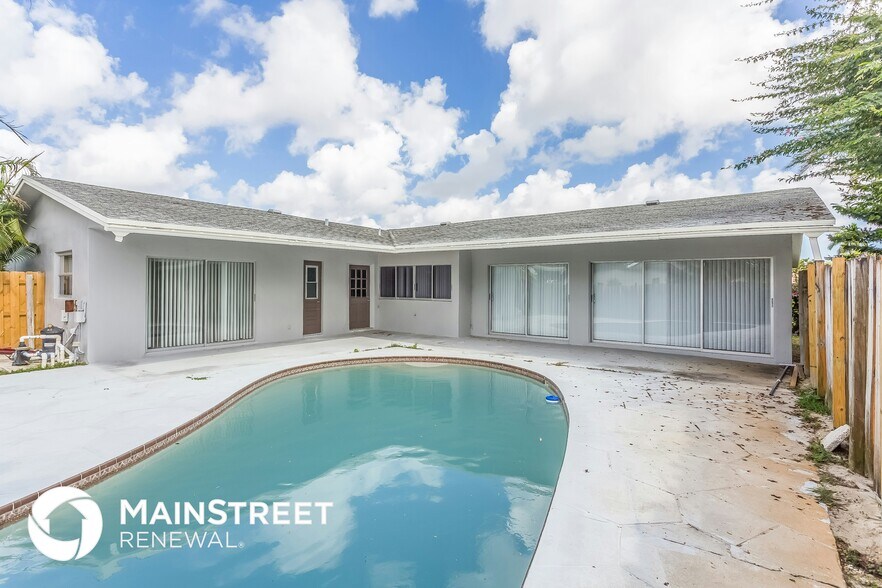 Building Photo - 1461 Wyndcliff Dr