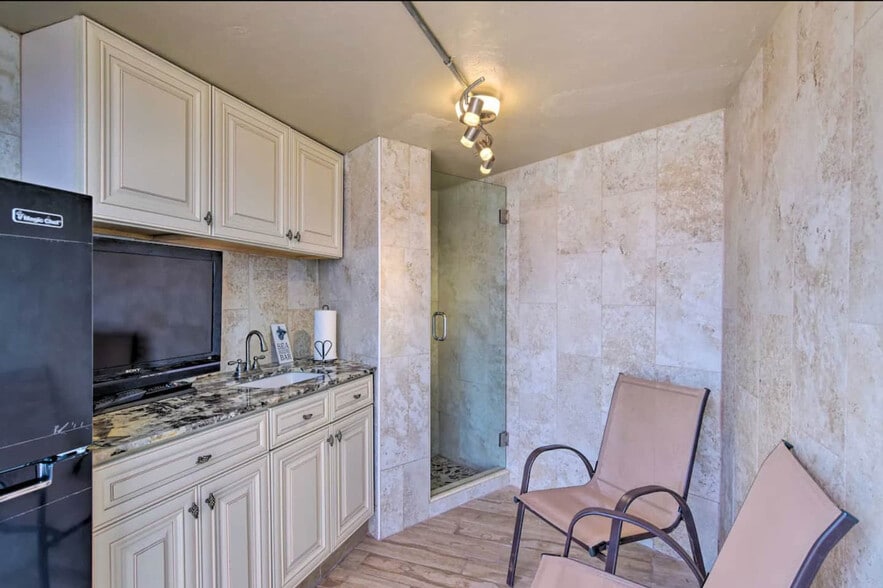 Building Photo - 4040 Galt Ocean Dr