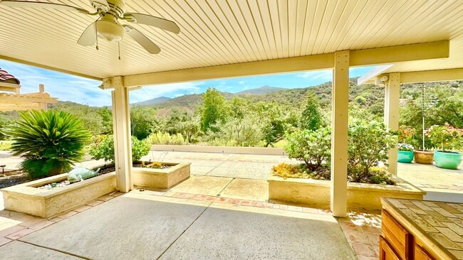 Building Photo - Beautifully Updated Single-Story Home in t...