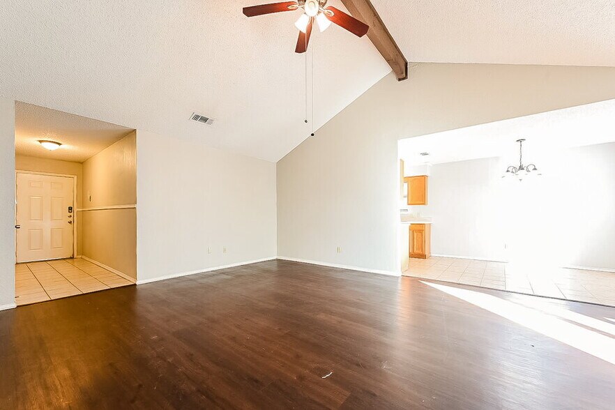 Building Photo - 6217 Cool Springs Dr