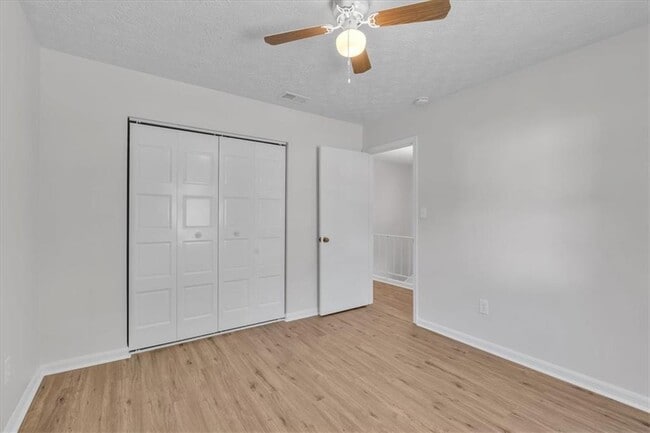 Building Photo - 2613 Stratford Ln