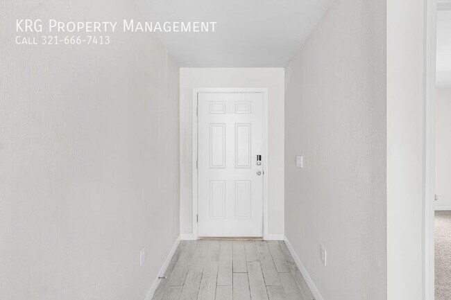 Building Photo - 3020 N Lakewood Rd