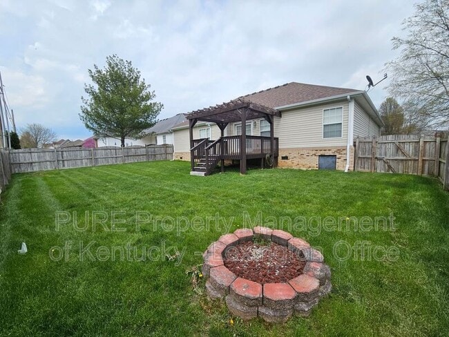 Building Photo - 321 Lebeau Dr