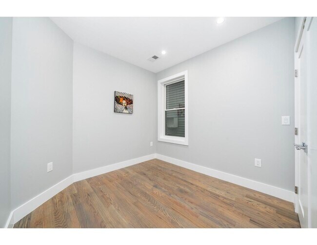 Building Photo - 195 Liberty Ave