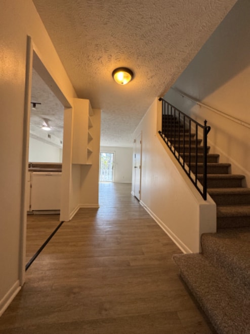 Building Photo - 365 W Illinois Ave