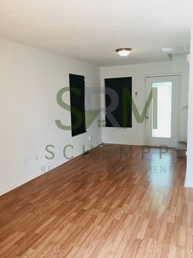 Building Photo - Updated Four Bedroom/Three Full Bath House in Russell Neighborhood! *COMING SOON*