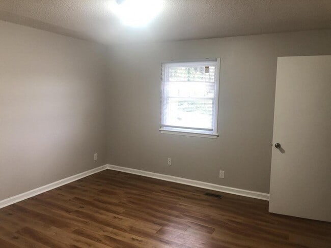 Building Photo - 1107 Dayton St, Unit H