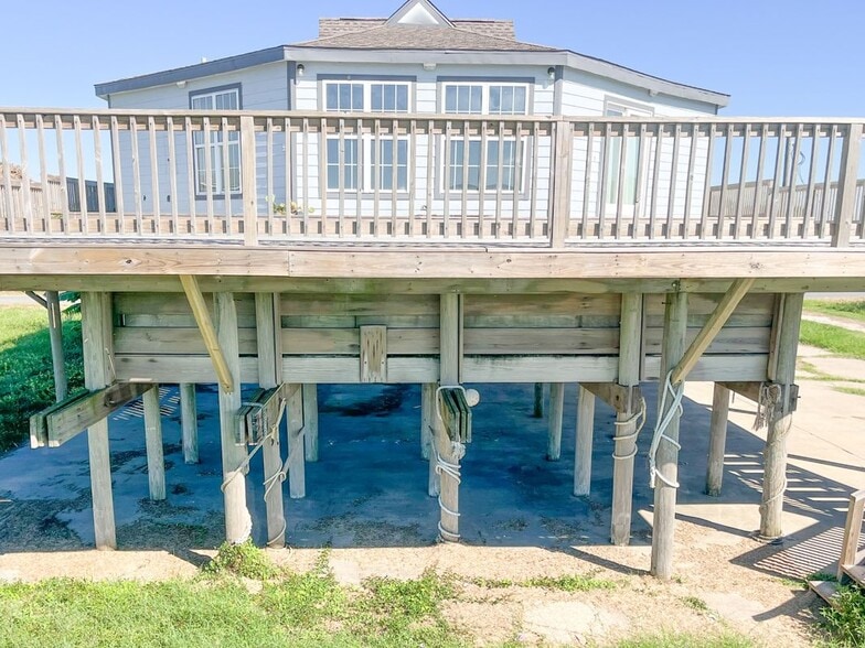 Building Photo - 115 Breaker Dr