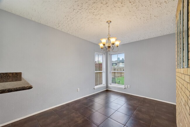 Building Photo - 319 Richvale Ln