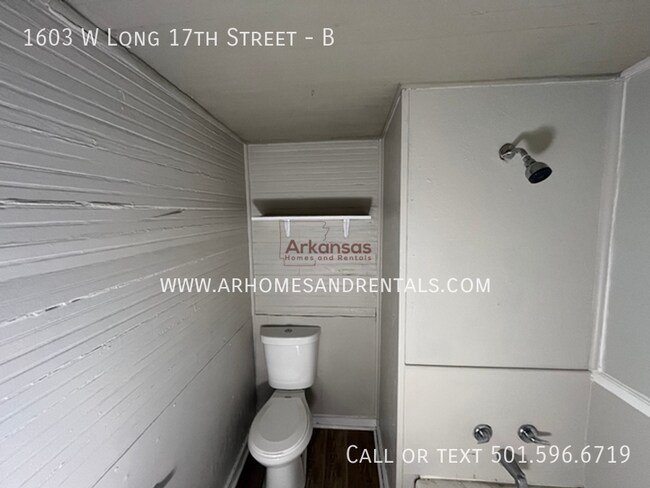 Building Photo - 1603 W Long 17th St