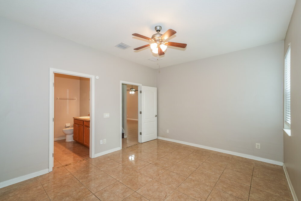 Building Photo - 8226 Summer Wood Ln