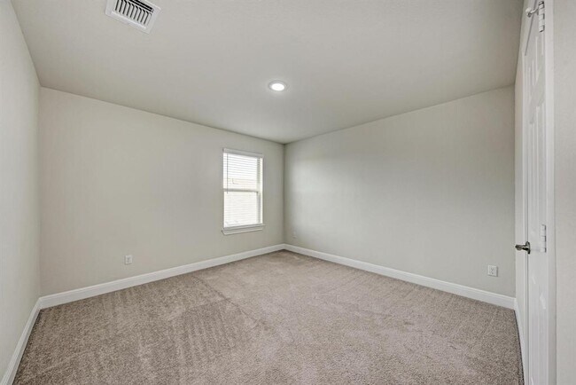 Building Photo - 120 Snowy Plover Ln