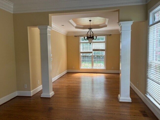 Building Photo - 43 Crooked Creek Ln