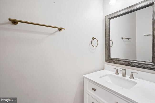 Building Photo - 7410 Langholm Way