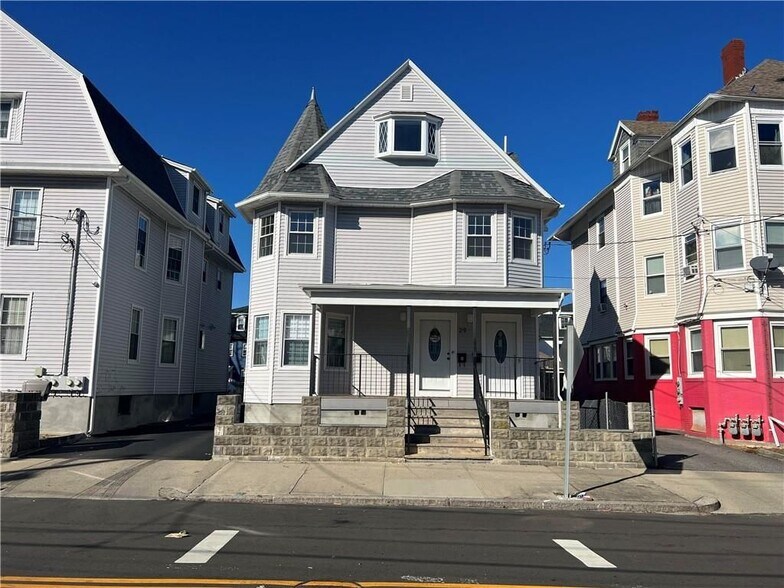 Building Photo - 29 Marlborough Ave