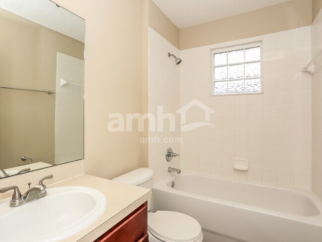 Building Photo - 96615 Commodore Point Dr