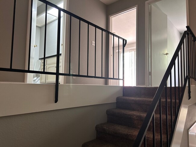 Building Photo - 3 Bedroom/3 Bath Tiffany Estates Ripon Ca