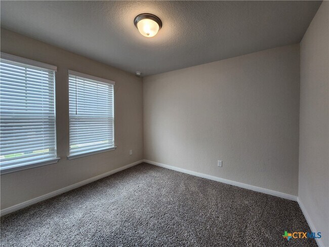 Building Photo - 1225 Ella Xing