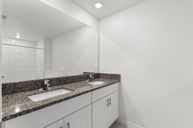 Building Photo - Brand New Townhome For Rent in Stonegate P...