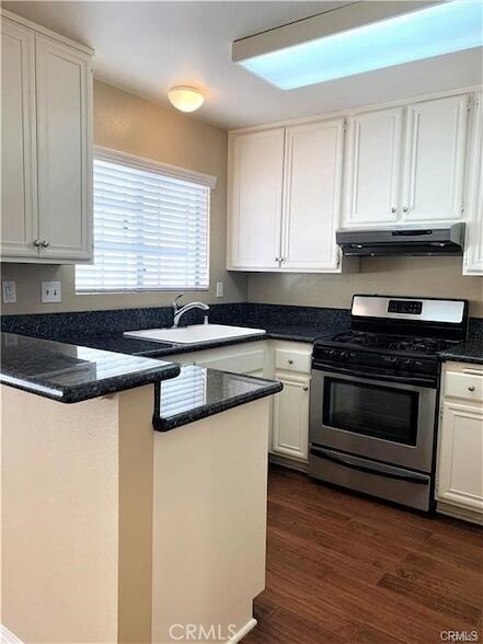 Building Photo - 2800 Plaza del Amo