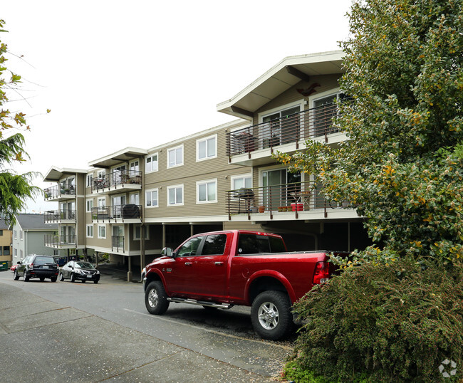 Building Photo - Mariner Apartments