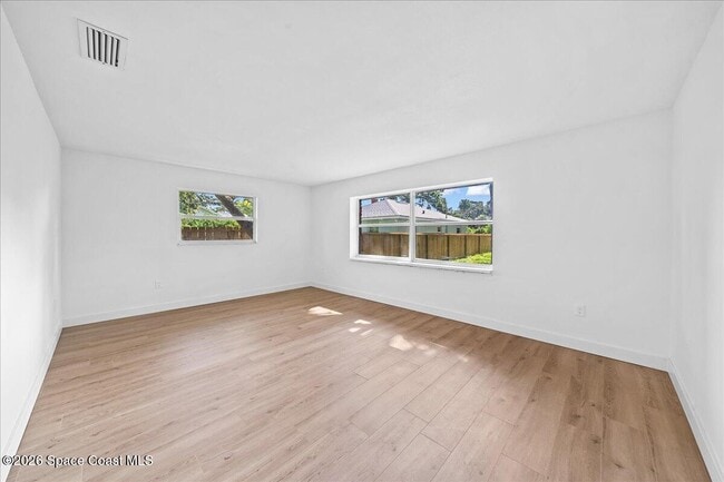 Building Photo - 935 S Tropical Trail