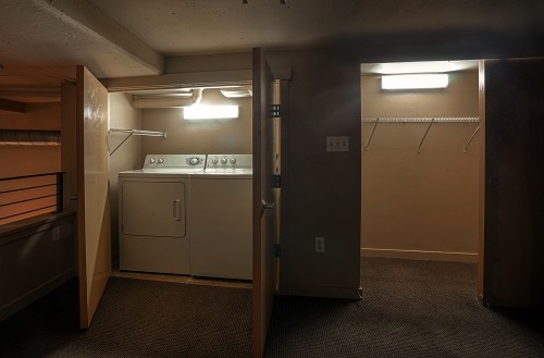 Building Photo - Saxe Apartments - Studio + extra room