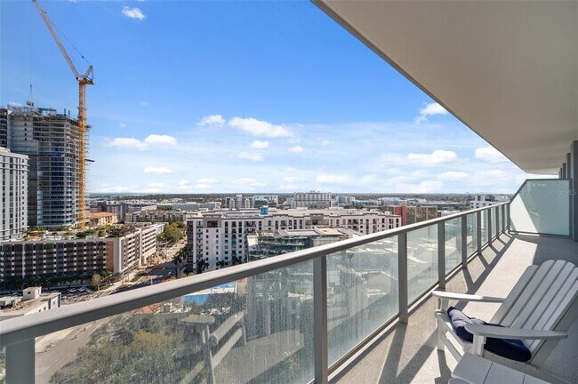 Building Photo - 400 Central Ave