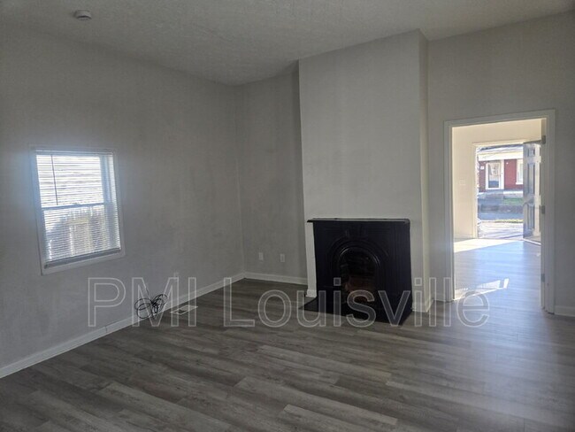 Building Photo - 616 N 28th St