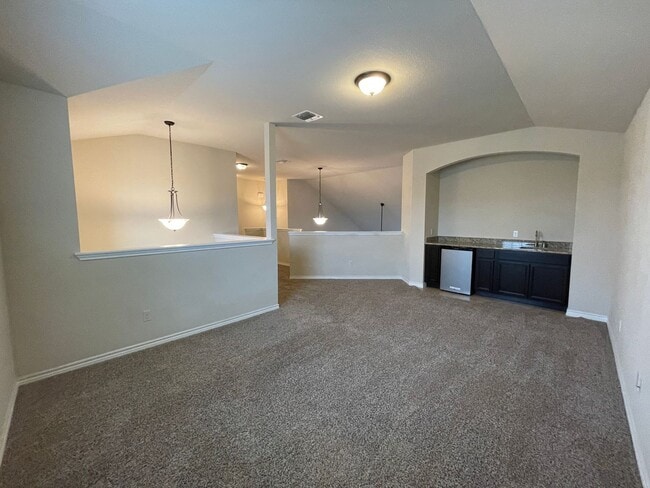 Building Photo - 3240 Valentino Dr