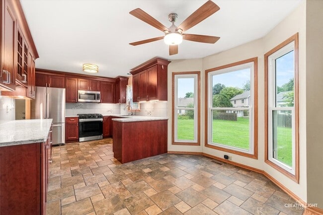 Building Photo - 920 Fairfax Ct