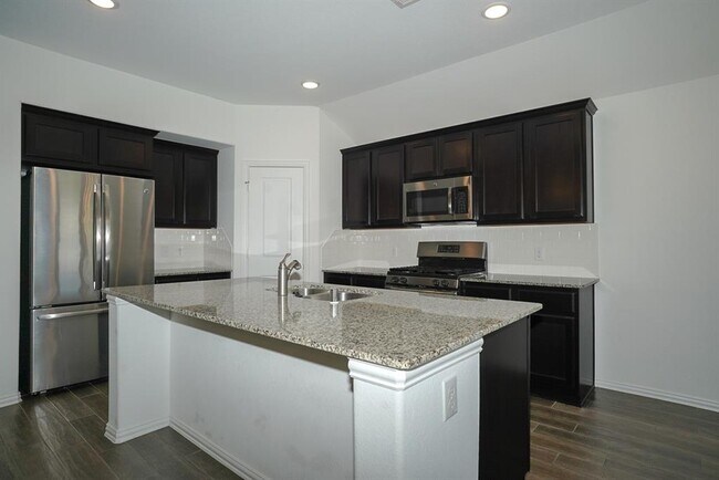 Building Photo - 16114 Sommerall Creek Ln