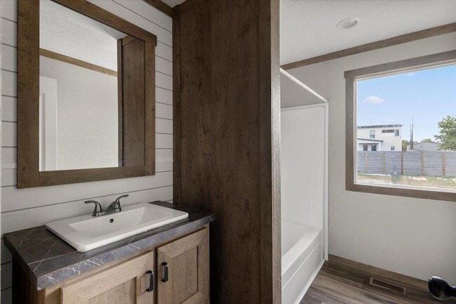 Building Photo - 104 Pineapple Sage Cv