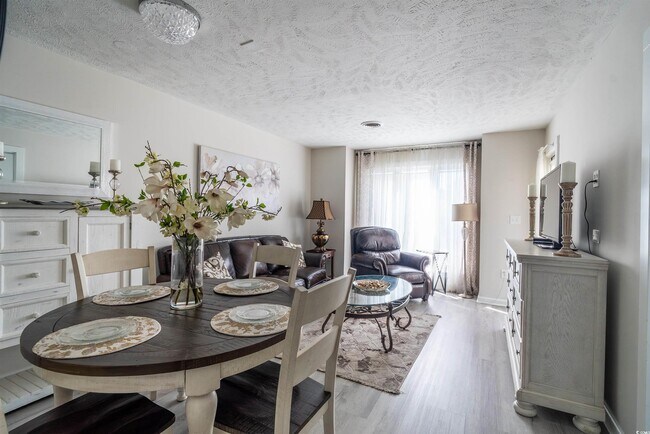 Building Photo - 4715 Cobblestone Dr