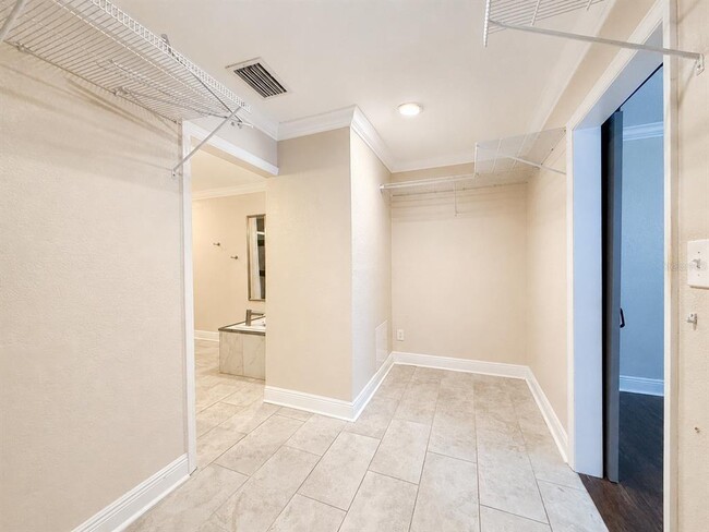 Building Photo - 3415 Grv St Cir